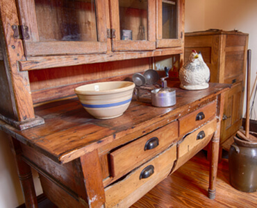 Konyhabútor – fehér frontok